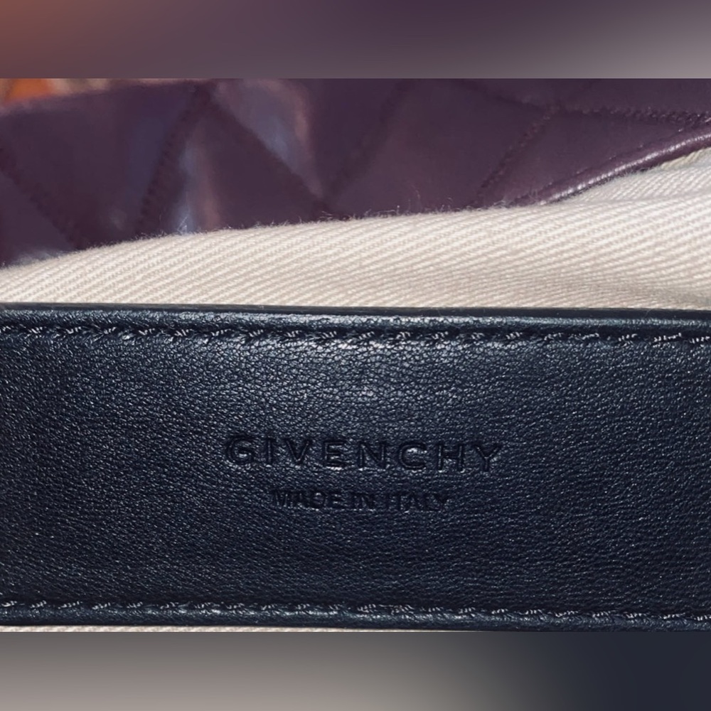 Givenchy medium/large purple purse with black handles - Picture 5 of 13